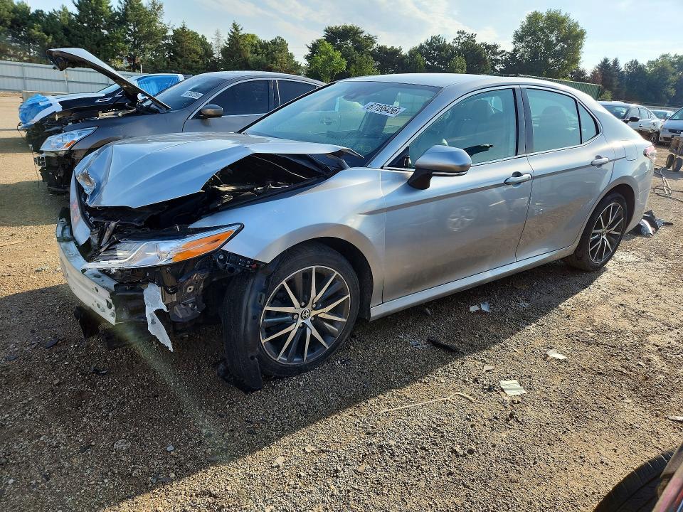 2021 Toyota Camry მანქანა იყიდება აუქციონზე, vin: 4T1F11BK4MU045836, აუქციონის ნომერი: 67166456