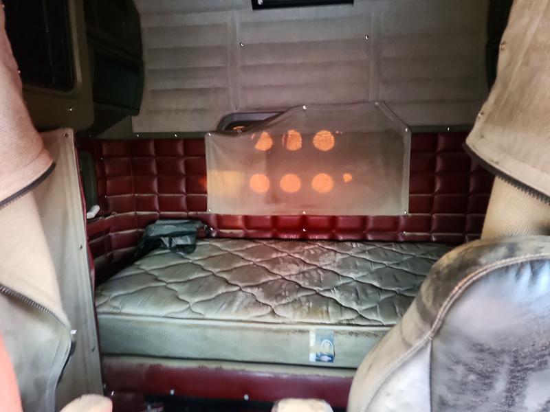 1998 Peterbilt 379 მანქანა იყიდება აუქციონზე, vin: 1XP5D69X4WN447342, აუქციონის ნომერი: 67434296