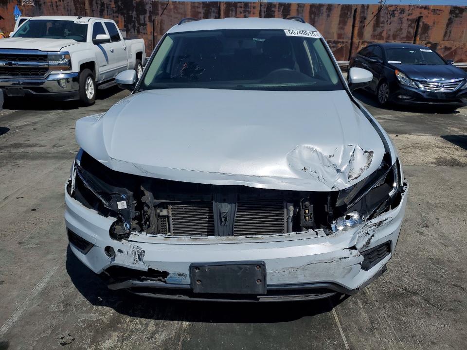 Продажа на аукционе авто 2018 Volkswagen Tiguan, vin: 3VV1B7AXXJM082161, номер лота: 66740616