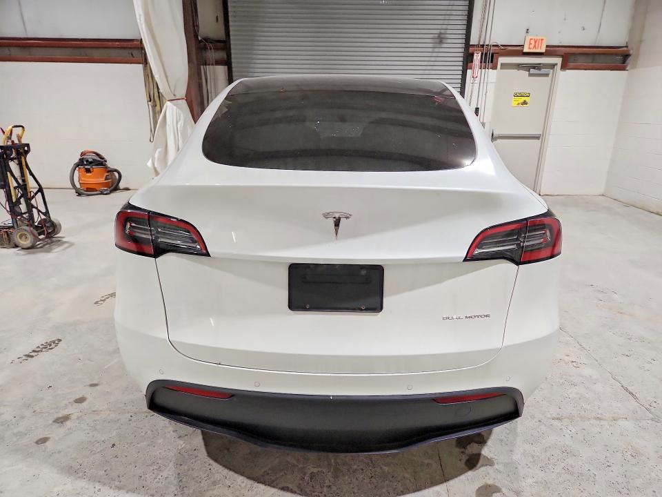 Продажа на аукционе авто 2022 Tesla Model Y, vin: 7SAYGAEE1NF518882, номер лота: 70081596