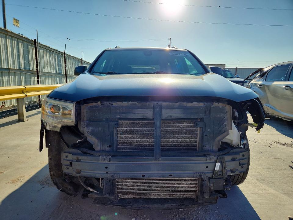 68696626 :رقم المزاد ، 1GKKNPLS8JZ121571 vin ، 2018 Gmc Acadia مزاد بيع