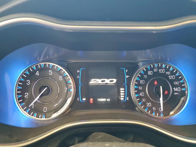2015 Chrysler 200 მანქანა იყიდება აუქციონზე, vin: 1C3CCCAB2FN705002, აუქციონის ნომერი: 69257806