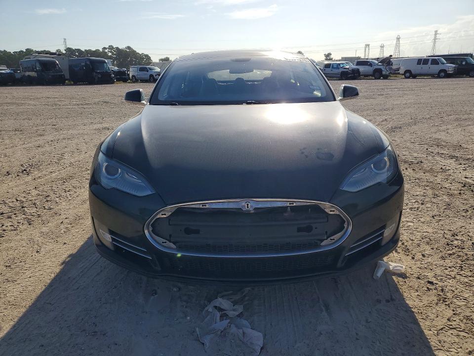 Продажа на аукционе авто 2013 Tesla Model S, vin: 5YJSA1CNXDFP09108, номер лота: 68391976