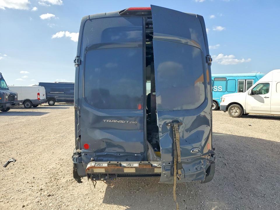 2019 Ford Transit მანქანა იყიდება აუქციონზე, vin: 1FTYR3XM5KKA97707, აუქციონის ნომერი: 66677426