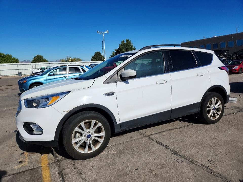 68175226 :رقم المزاد ، 1FMCU9G9XJUC64908 vin ، 2018 Ford Escape مزاد بيع