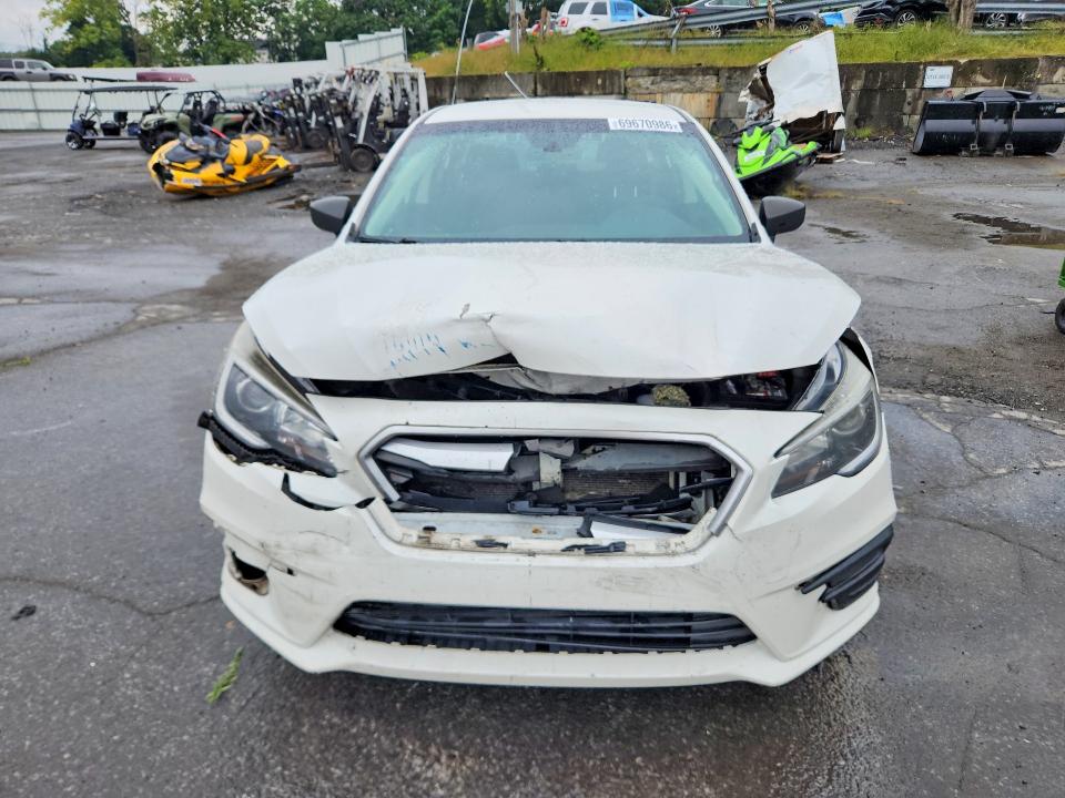 69670986 :رقم المزاد ، 4S3BNAB6XK3038368 vin ، 2019 Subaru Legacy مزاد بيع