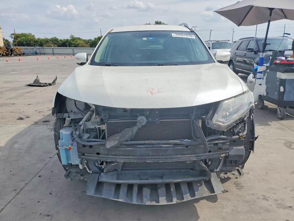 Aukcja sprzedaży 2015 Nissan Rogue, vin: 5N1AT2MT0FC766888, numer aukcji: 70067976