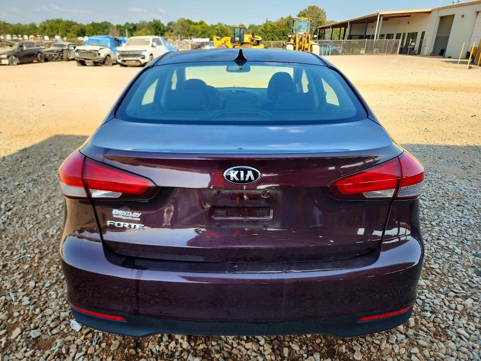 2017 Kia Forte მანქანა იყიდება აუქციონზე, vin: 3KPFK4A7XHE137019, აუქციონის ნომერი: 67198046