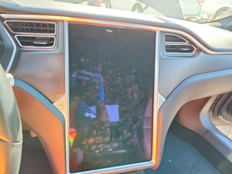 Продажа на аукционе авто 2017 Tesla Model S, vin: 5YJSA1E22HF218542, номер лота: 68140636