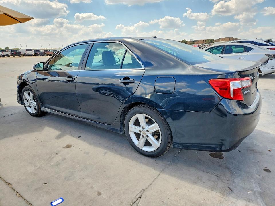 69393796 :رقم المزاد ، 4T1BF1FK7EU408349 vin ، 2014 Toyota Camry مزاد بيع