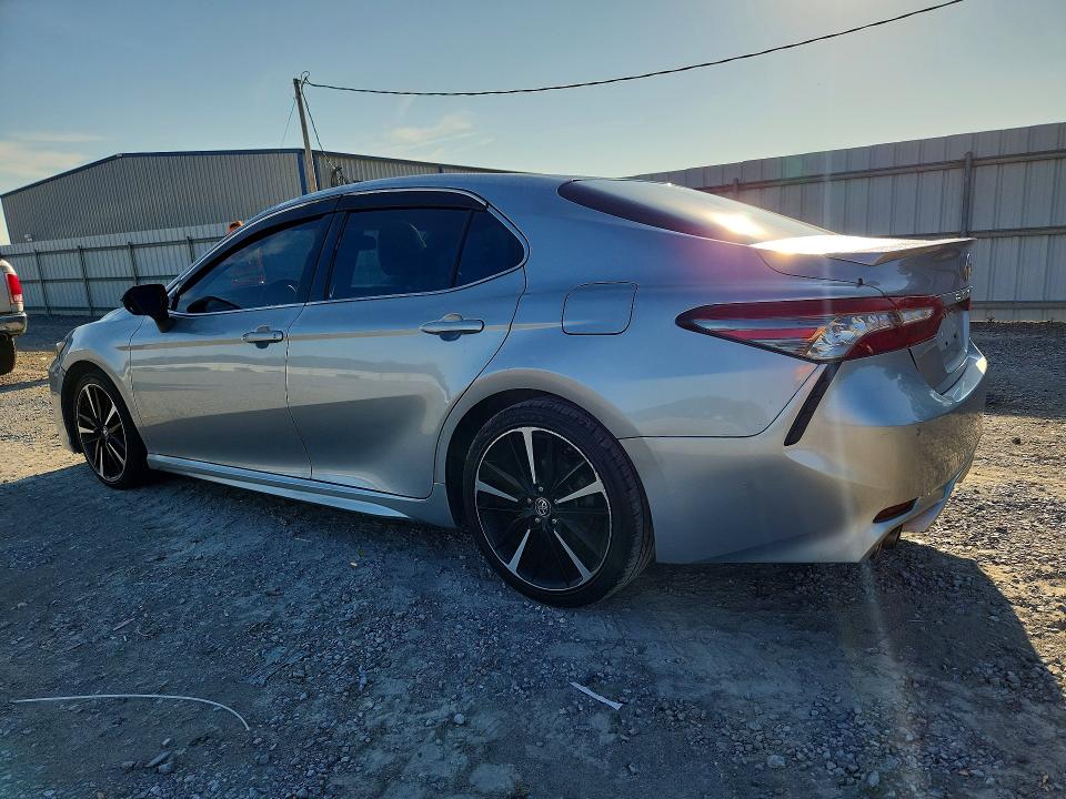 2018 Toyota Camry მანქანა იყიდება აუქციონზე, vin: 4T1B61HK8JU511562, აუქციონის ნომერი: 68920466