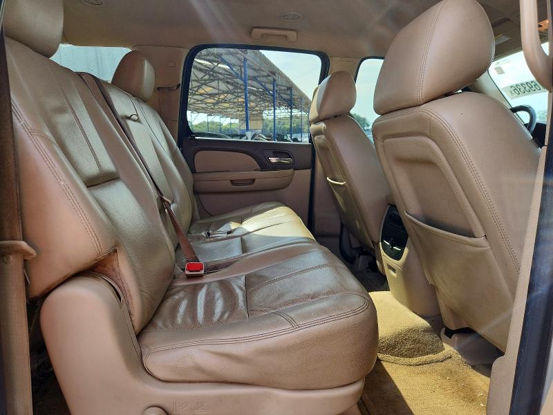2014 Chevrolet Suburban მანქანა იყიდება აუქციონზე, vin: 1GNSCJE02ER205361, აუქციონის ნომერი: 70169336