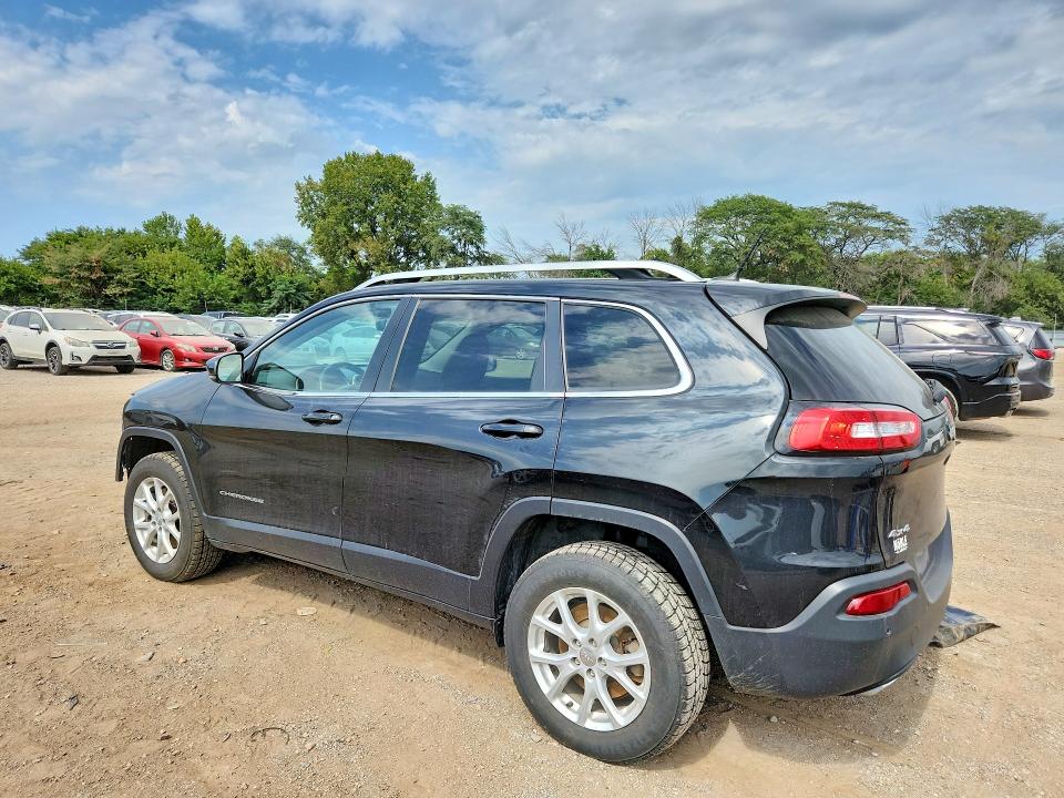 67092066 :رقم المزاد ، 1C4PJMCS7FW709238 vin ، 2015 Jeep Cherokee مزاد بيع