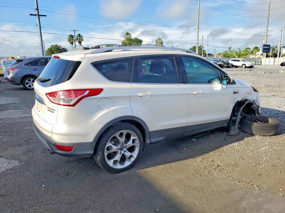 2014 Ford Escape მანქანა იყიდება აუქციონზე, vin: 1FMCU0J90EUA74397, აუქციონის ნომერი: 67319286