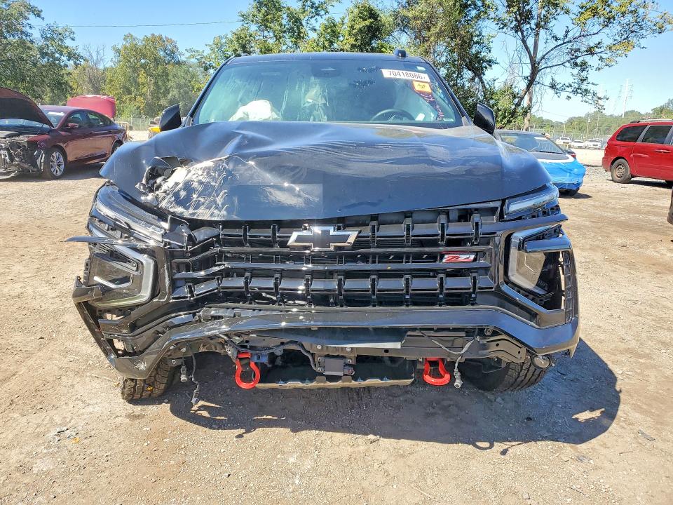 2026 Chevrolet Suburban მანქანა იყიდება აუქციონზე, vin: 1GNS6DKD9TR303798, აუქციონის ნომერი: 70418086