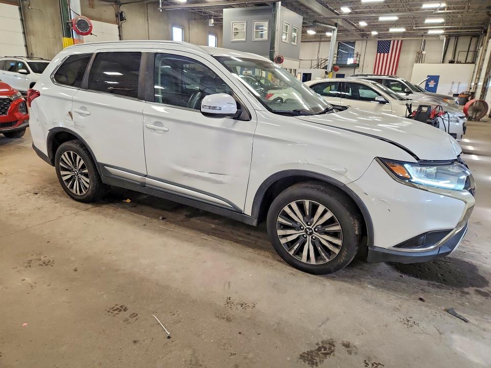 69109926 :رقم المزاد ، JA4AZ3A35KZ022671 vin ، 2019 Mitsubishi Outlander مزاد بيع