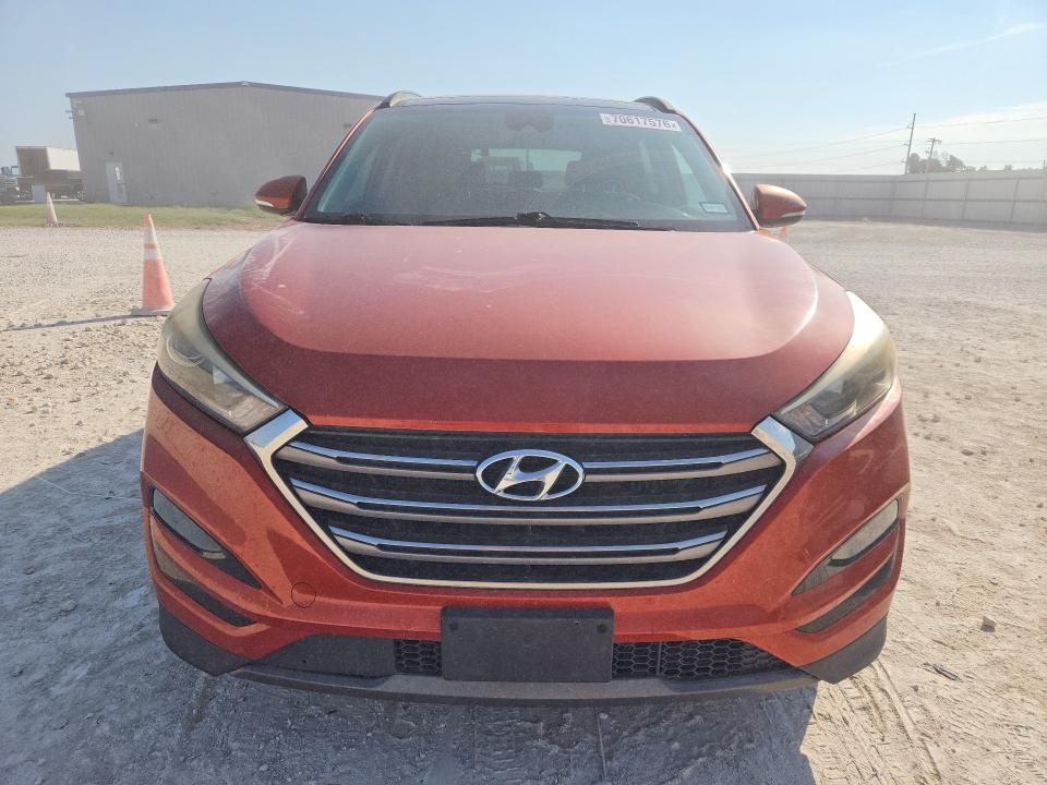 70617576 :رقم المزاد ، KM8J33A29GU109438 vin ، 2016 Hyundai Tucson مزاد بيع