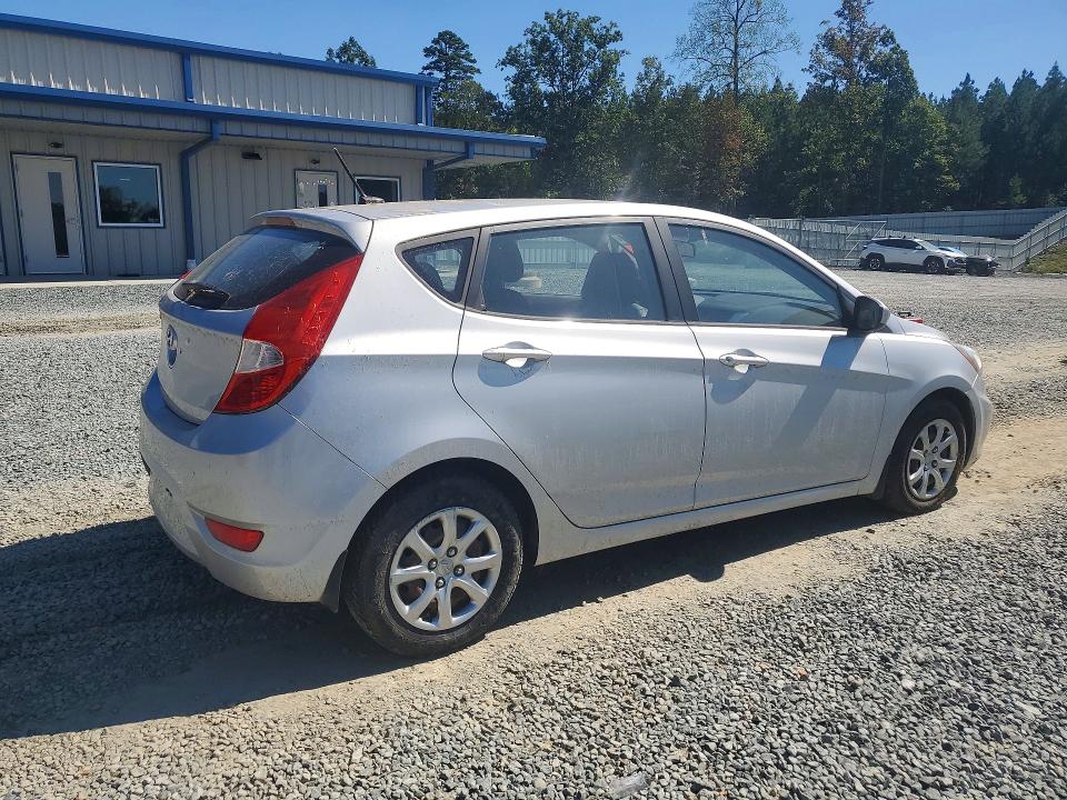 2013 Hyundai Accent მანქანა იყიდება აუქციონზე, vin: KMHCT5AE8DU127150, აუქციონის ნომერი: 69364656