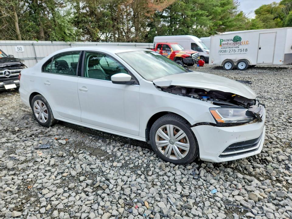 70650926 :رقم المزاد ، 3VW2B7AJ5HM400726 vin ، 2017 Volkswagen Jetta مزاد بيع