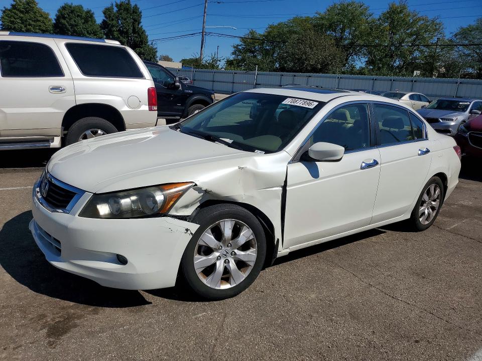 Продажа на аукционе авто 2010 Honda Accord, vin: 1HGCP3F81AA030483, номер лота: 70877896