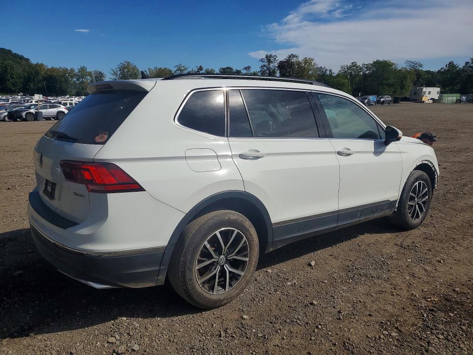 69744706 :رقم المزاد ، 3VV2B7AX9MM004382 vin ، 2021 Volkswagen Tiguan مزاد بيع