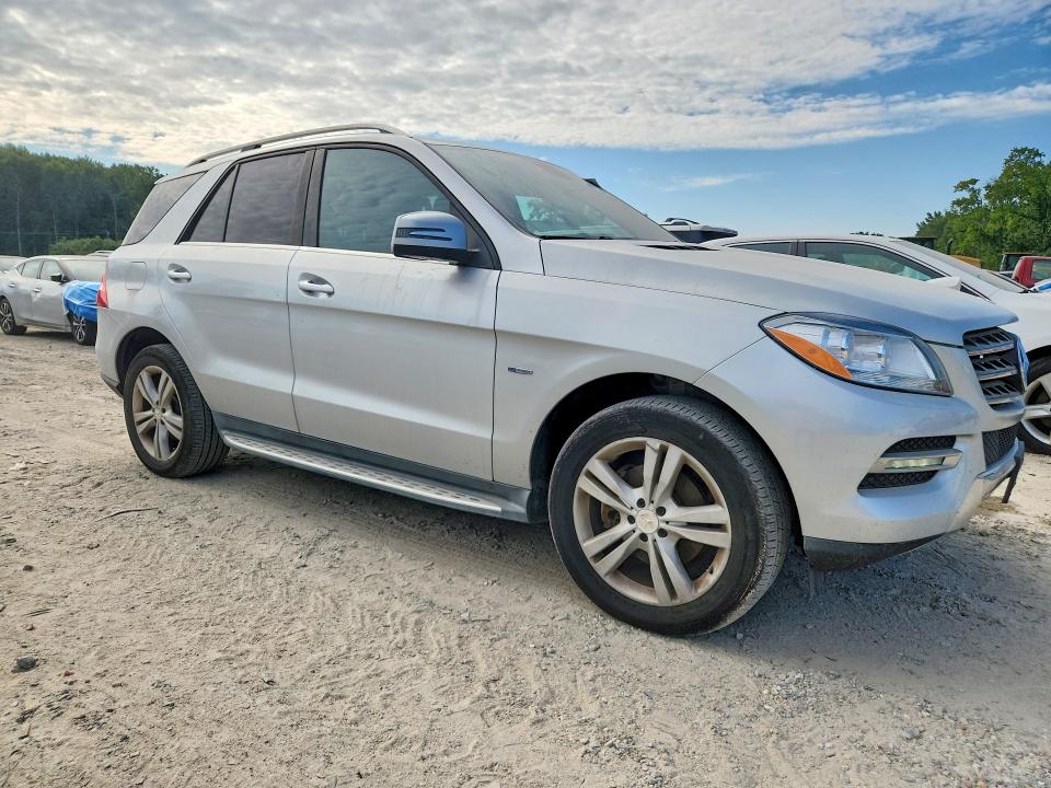 69690106 :رقم المزاد ، 4JGDA5HB0CA035178 vin ، 2012 Mercedes-benz Ml مزاد بيع