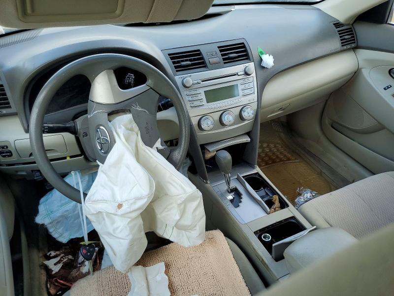 69809626 :رقم المزاد ، 4T1BF3EK6AU075486 vin ، 2010 Toyota Camry مزاد بيع