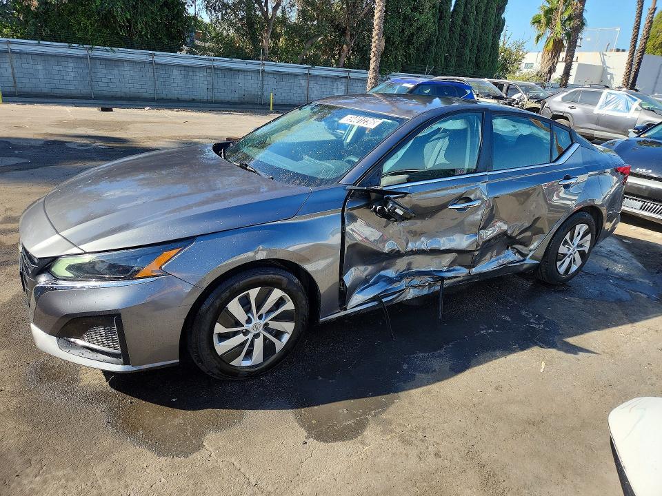Auction sale of the 2023 Nissan Altima, vin: 1N4BL4BVXPN376529, lot number: 69401236