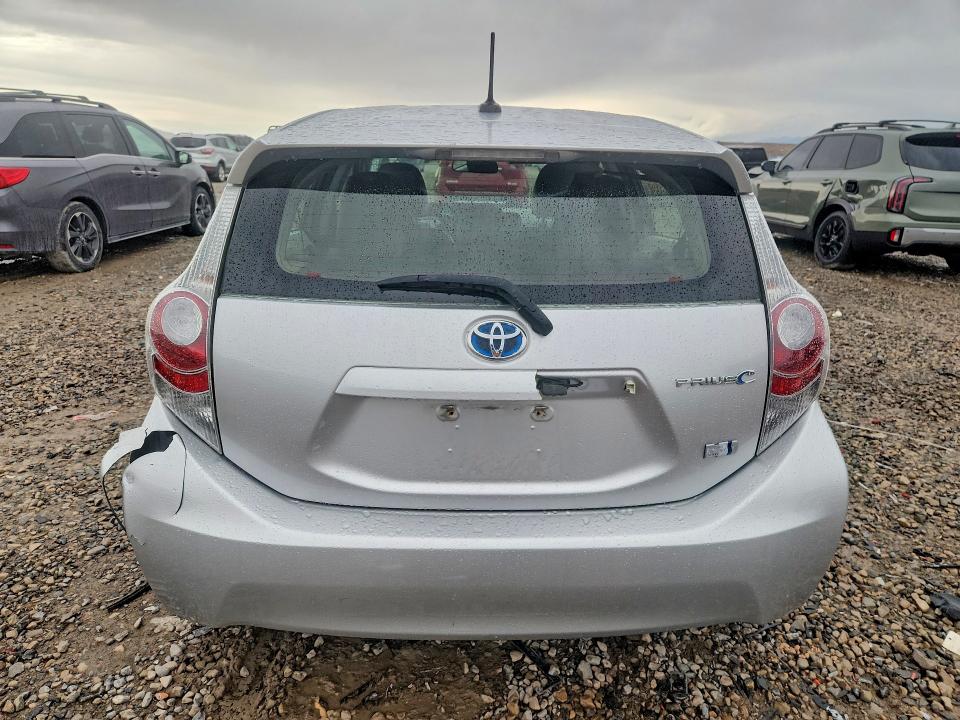 Продажа на аукционе авто 2012 Toyota Prius C, vin: JTDKDTB31C1024277, номер лота: 69969846
