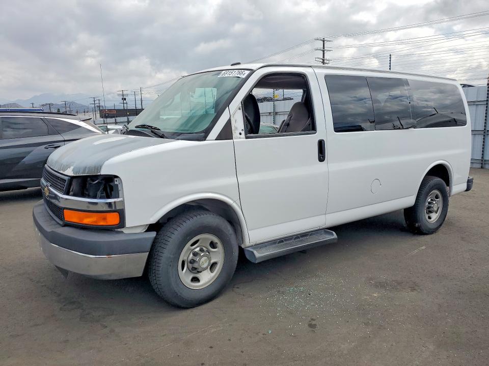 2015 Chevrolet Express G2500 მანქანა იყიდება აუქციონზე, vin: 1GBWGRFF3F1226692, აუქციონის ნომერი: 69806016