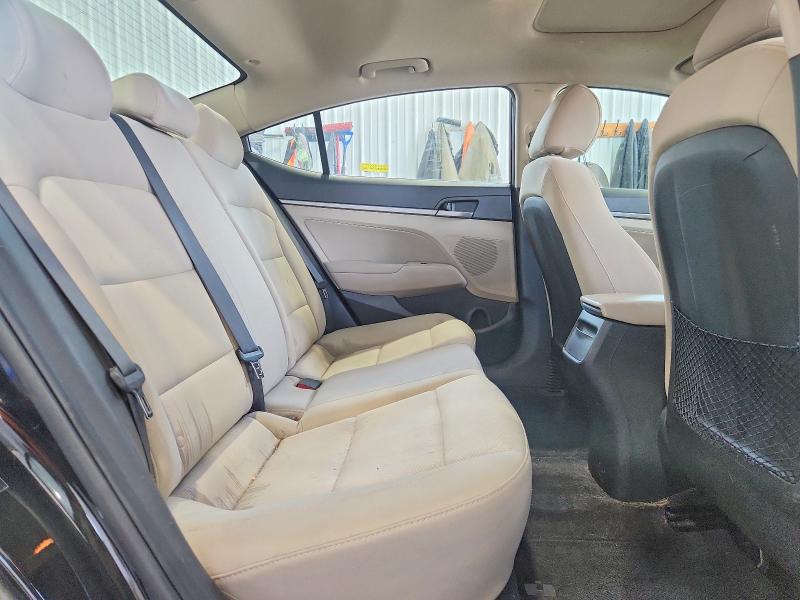 69025886 :رقم المزاد ، 5NPD84LF2HH155021 vin ، 2017 Hyundai Elantra مزاد بيع