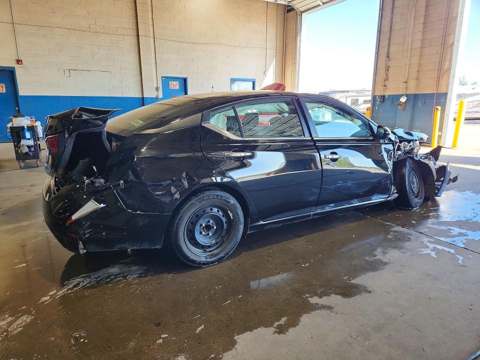 68695296 :رقم المزاد ، 1N4BL4BV1PN353379 vin ، 2023 Nissan Altima مزاد بيع