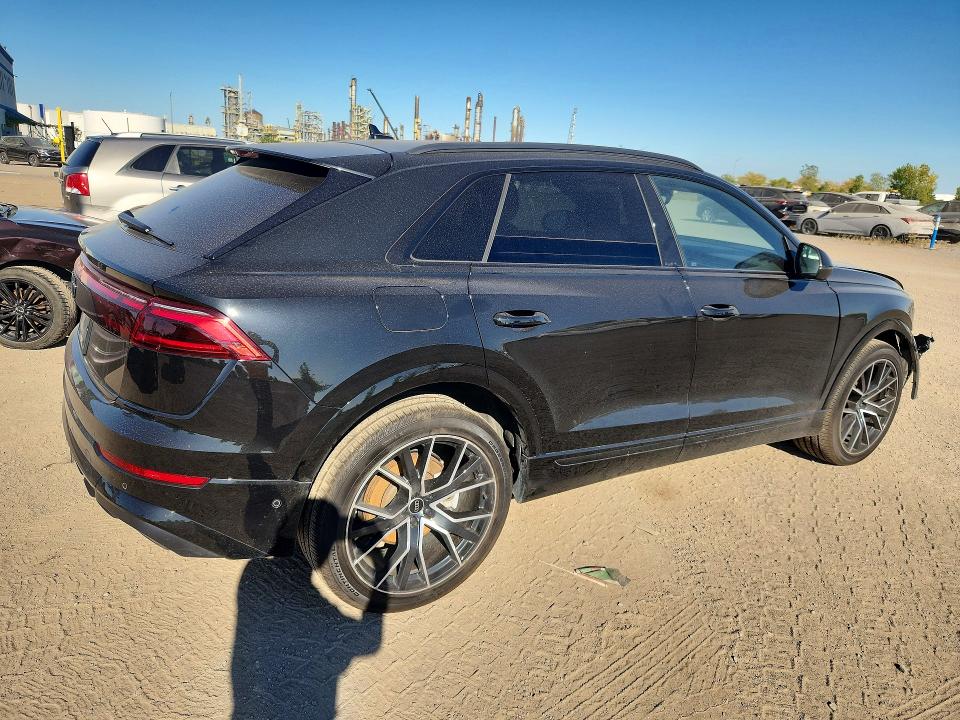 Продаж на аукціоні авто 2025 Audi Q8, vin: WA1DVBF18SD009002, номер лоту: 70228566