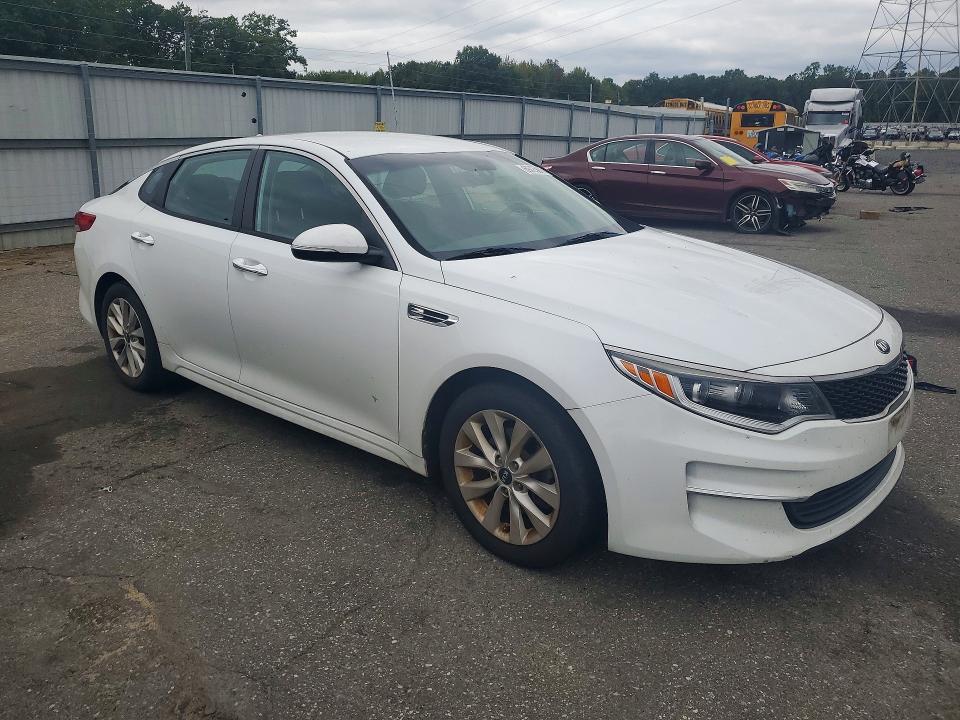 Auction sale of the 2018 Kia Optima, vin: 5XXGT4L34JG267774, lot number: 69725846