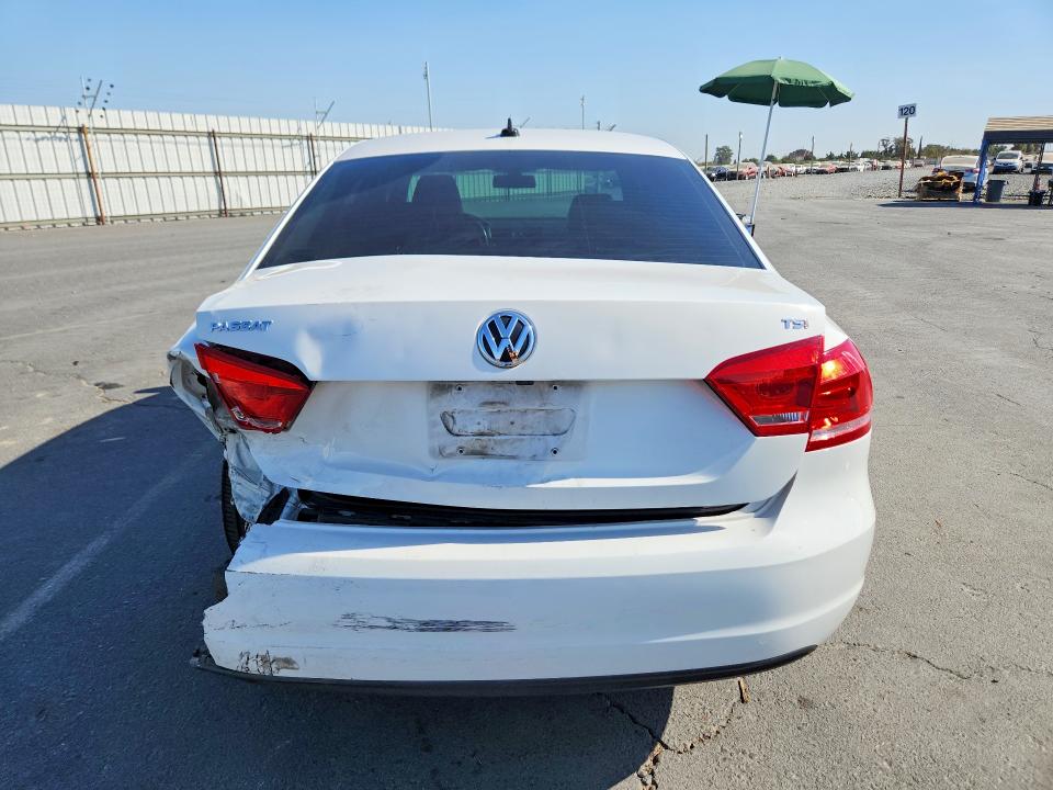 2015 Volkswagen Passat მანქანა იყიდება აუქციონზე, vin: 1VWAT7A38FC100252, აუქციონის ნომერი: 69459566