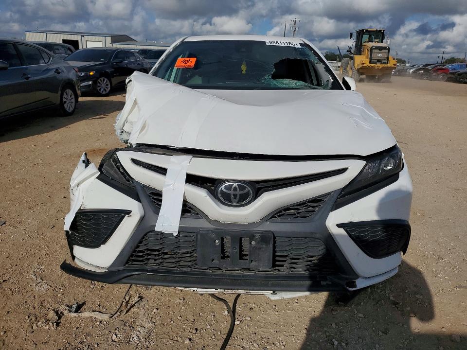 Aukcja sprzedaży 2022 Toyota Camry, vin: 4T1G11AK5NU057274, numer aukcji: 69611156