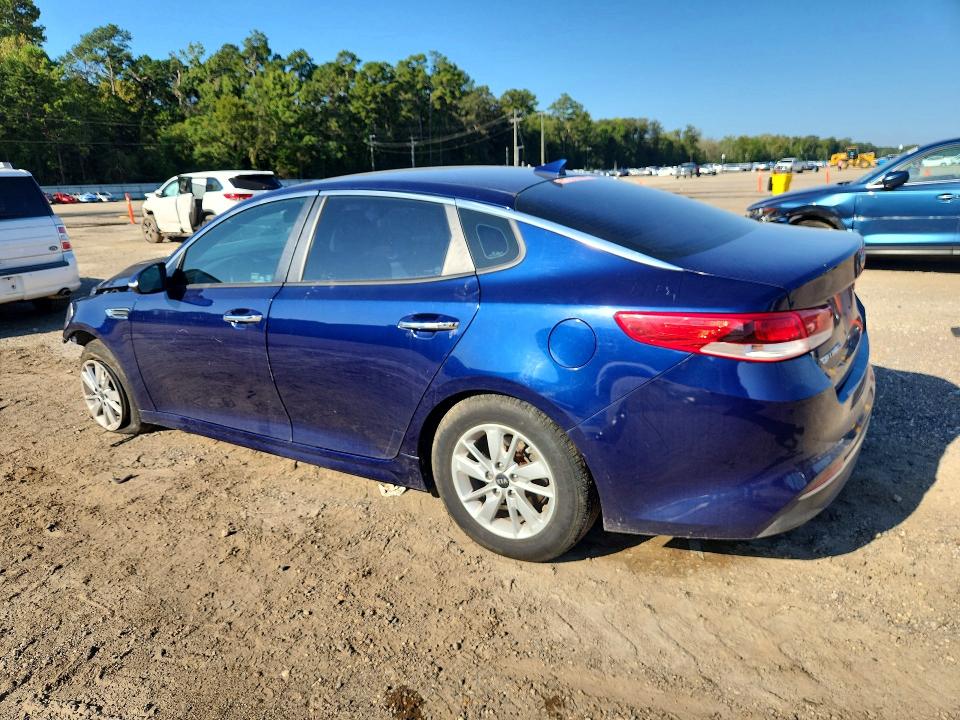 2017 Kia Optima მანქანა იყიდება აუქციონზე, vin: 5XXGT4L3XHG168077, აუქციონის ნომერი: 68625446