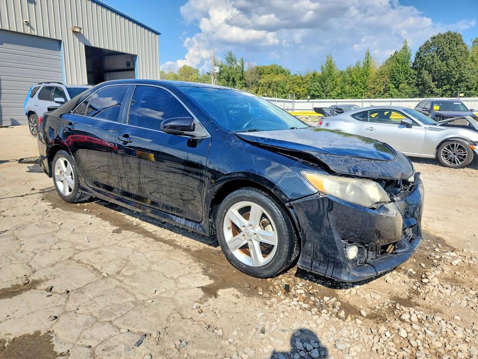 68087436 :رقم المزاد ، 4T1BF1FK8EU354494 vin ، 2014 Toyota Camry مزاد بيع