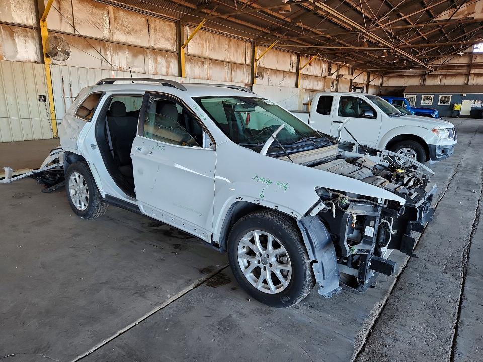 Продаж на аукціоні авто 2017 Jeep Cherokee, vin: 1C4PJLCB4HW668256, номер лоту: 70061906
