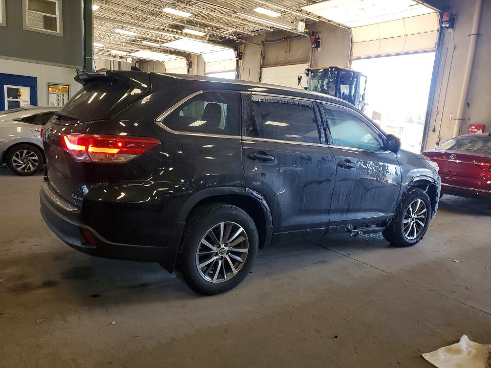 Продаж на аукціоні авто 2017 Toyota Highlander, vin: 5TDJZRFH1HS397464, номер лоту: 70158896