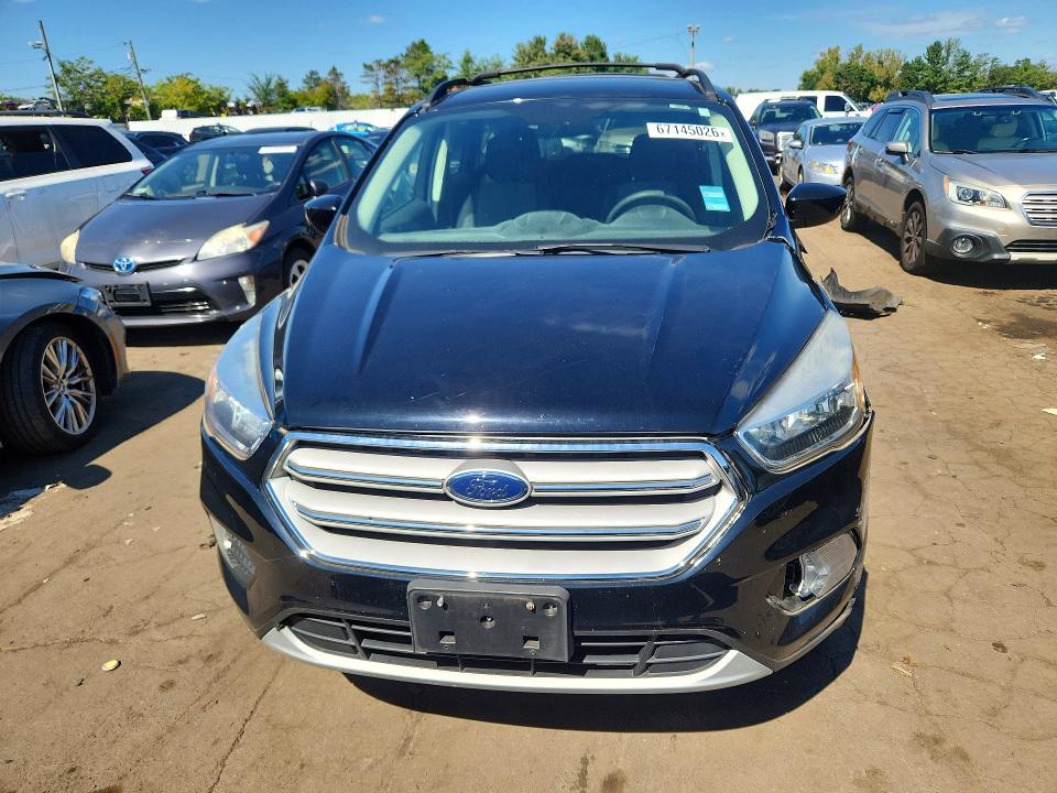 Продаж на аукціоні авто 2018 Ford Escape, vin: 1FMCU9GD9JUB78932, номер лоту: 67145026