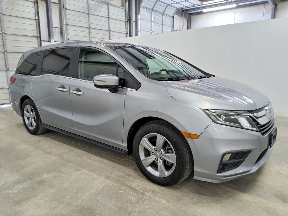 67327136 :رقم المزاد ، 5FNRL6H7XKB113204 vin ، 2019 Honda Odyssey مزاد بيع