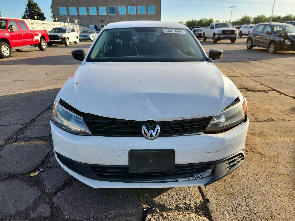 2014 Volkswagen Jetta მანქანა იყიდება აუქციონზე, vin: 3VW2K7AJ8EM410954, აუქციონის ნომერი: 68679806