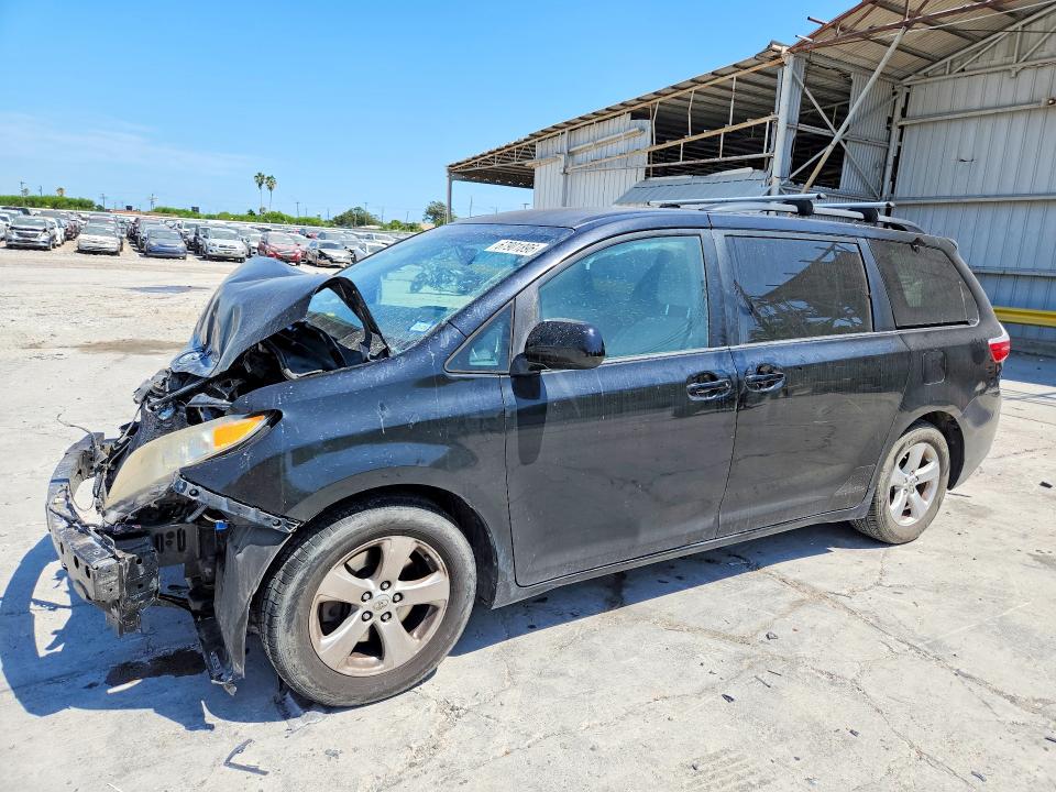 Aukcja sprzedaży 2015 Toyota Sienna, vin: 5TDKK3DC1FS563217, numer aukcji: 67901896