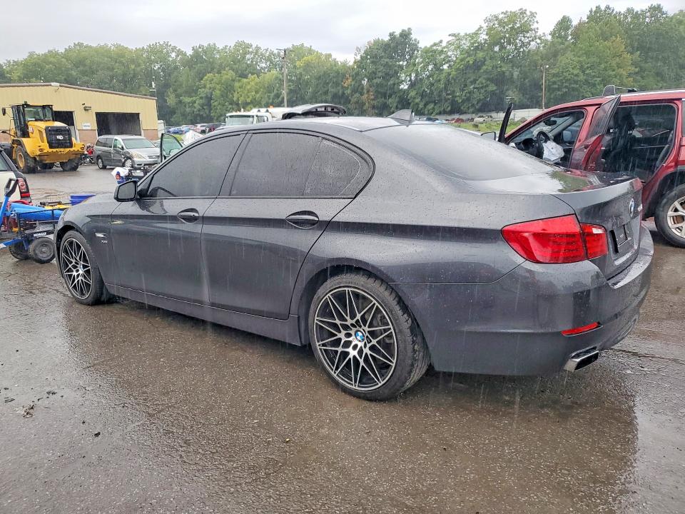 67685426 :رقم المزاد ، WBAFU9C54BC785857 vin ، 2011 Bmw 550 مزاد بيع