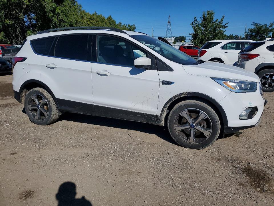 Продаж на аукціоні авто 2017 Ford Escape, vin: 1FMCU9GD2HUB33079, номер лоту: 68450136