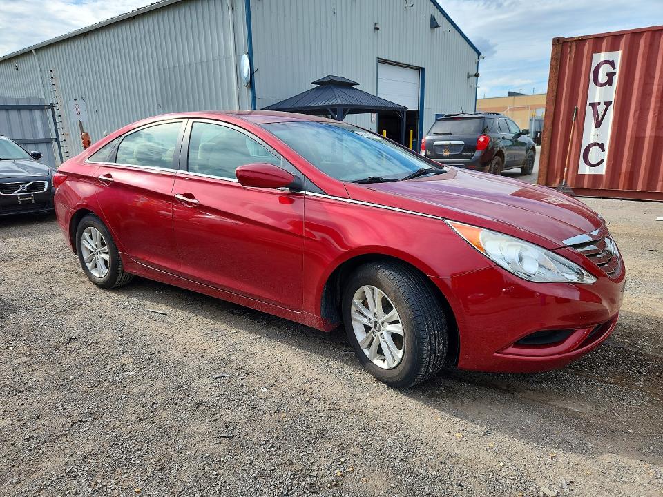 67679286 :رقم المزاد ، 5NPEB4AC9BH137377 vin ، 2011 Hyundai Sonata مزاد بيع