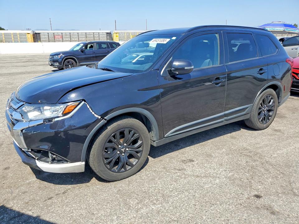Продажа на аукционе авто 2018 Mitsubishi Outlander, vin: JA4AD3A33JZ021628, номер лота: 69451086