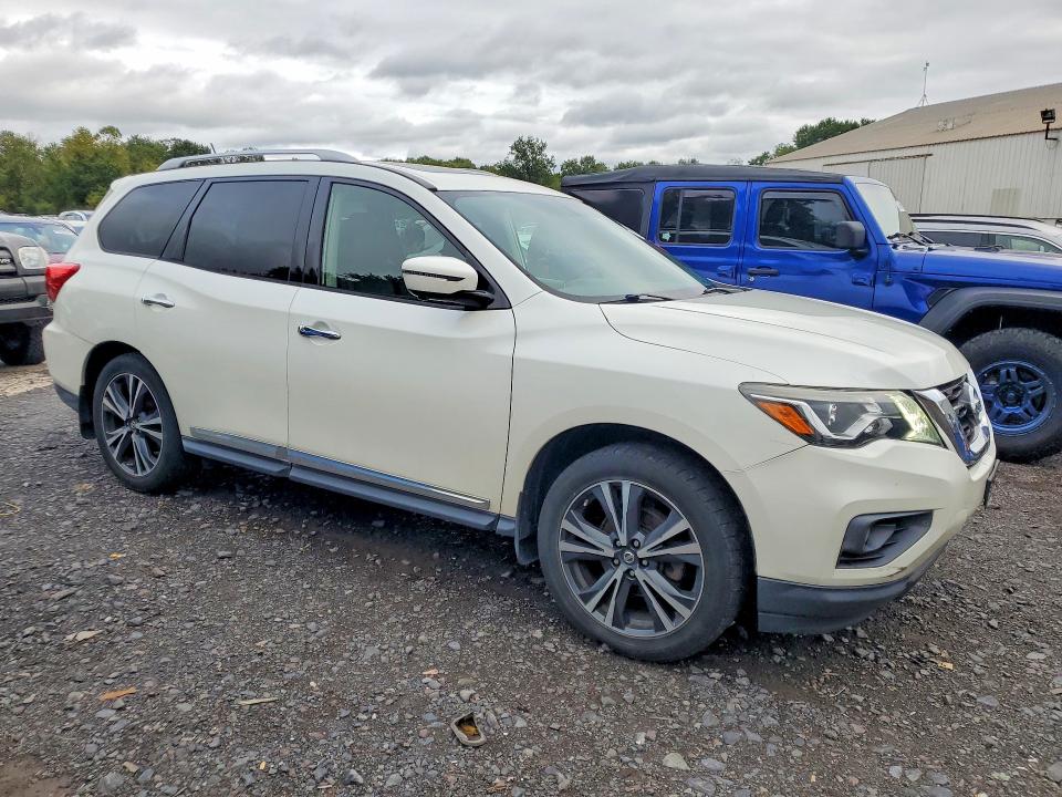 70478456 :رقم المزاد ، 5N1DR2MM8JC626164 vin ، 2018 Nissan Pathfinder مزاد بيع