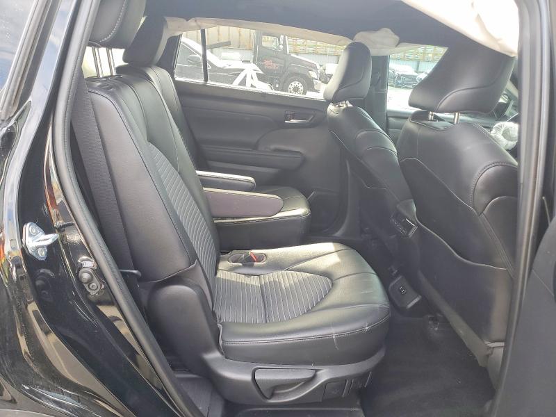 Продаж на аукціоні авто 2021 Toyota Highlander, vin: 5TDJZRBH8MS057261, номер лоту: 68877976